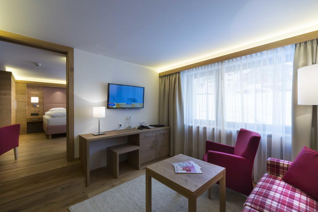 One-Bedroom Suite