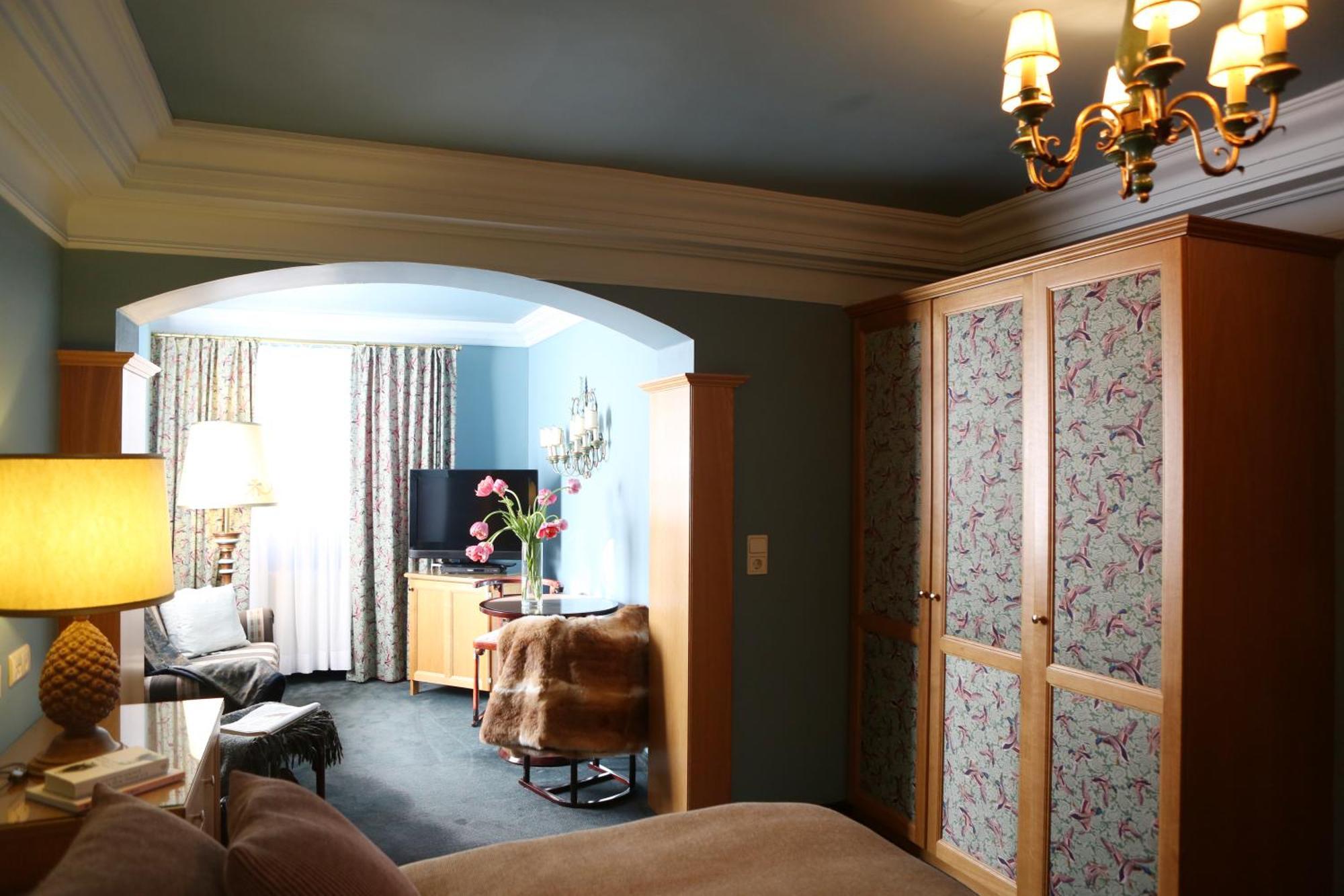 Deluxe Junior Suite