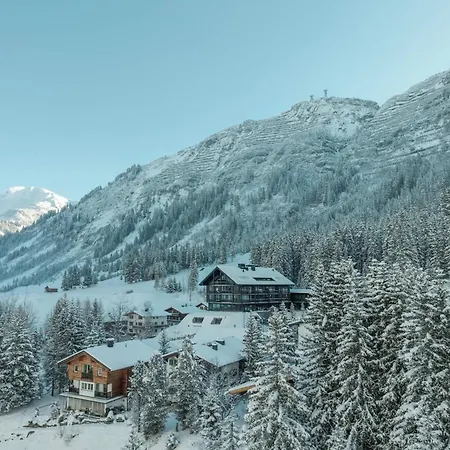 Hotel Kristberg In Lech With Spa, Outdoor Pool And View-2